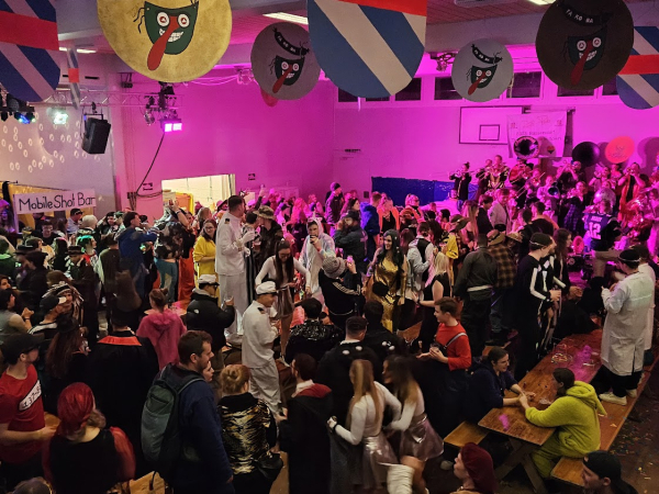 Maskenball & Strassenfasnacht
